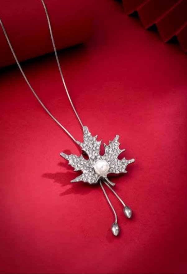 Silver Maple Leaf Pearl Pendant